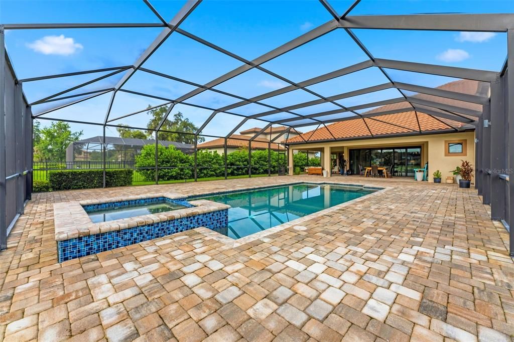 En Venta: $1,500,000 (5 camas, 4 baños, 4362 Pies cuadrados)