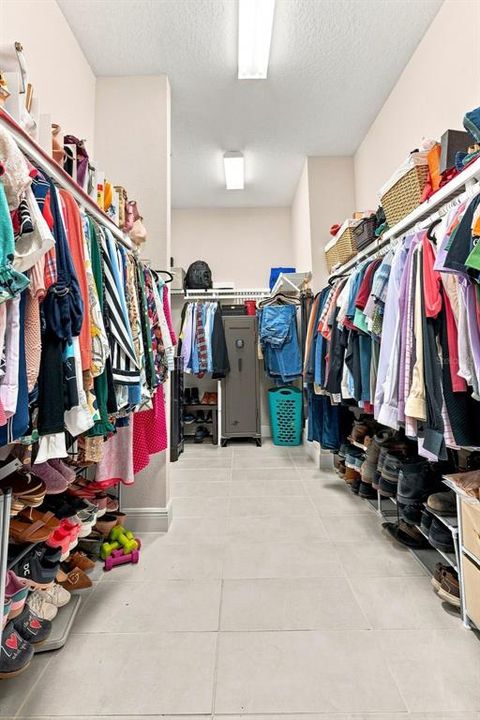 En Venta: $1,500,000 (5 camas, 4 baños, 4362 Pies cuadrados)