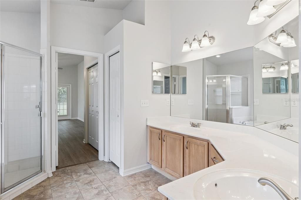 For Sale: $499,900 (4 beds, 2 baths, 1958 Square Feet)