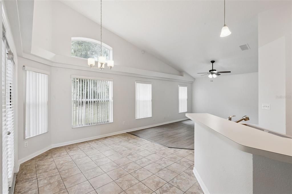 For Sale: $499,900 (4 beds, 2 baths, 1958 Square Feet)