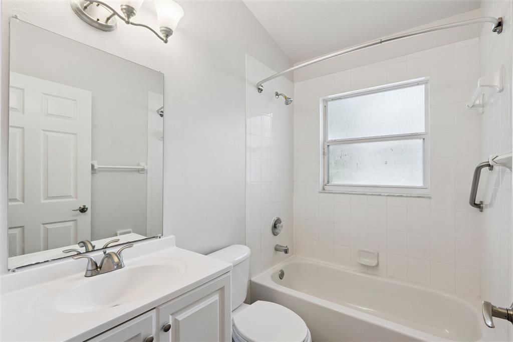For Sale: $499,900 (4 beds, 2 baths, 1958 Square Feet)