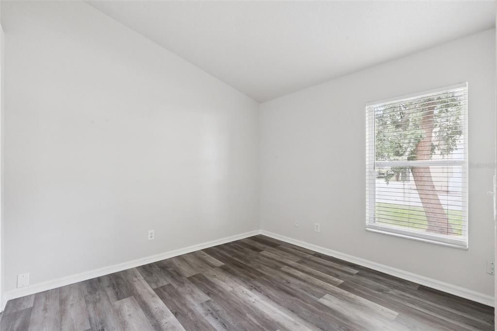 For Sale: $499,900 (4 beds, 2 baths, 1958 Square Feet)