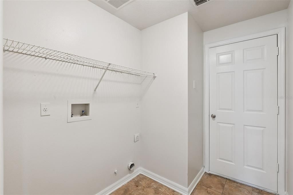 For Sale: $499,900 (4 beds, 2 baths, 1958 Square Feet)