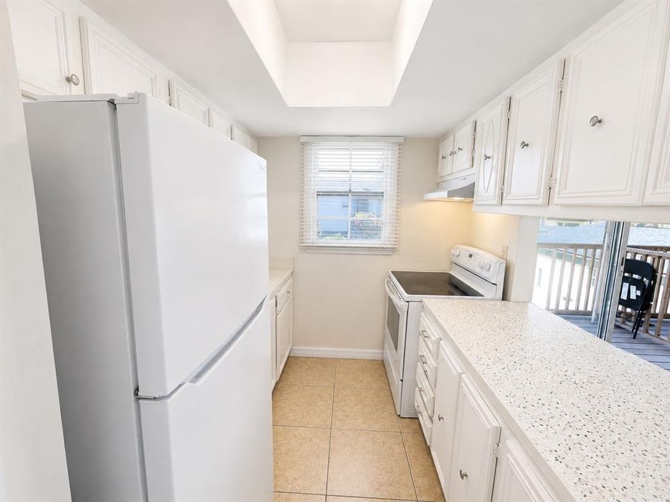 For Rent: $1,200 (1 beds, 1 baths, 780 Square Feet)