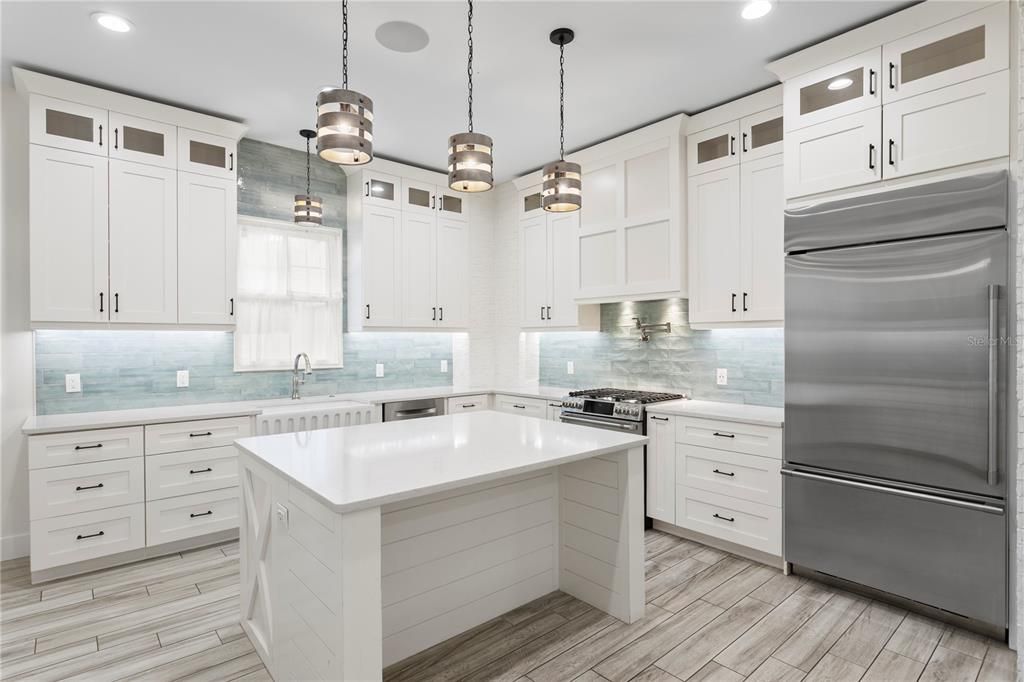 En Venta: $2,395,000 (4 camas, 4 baños, 3102 Pies cuadrados)