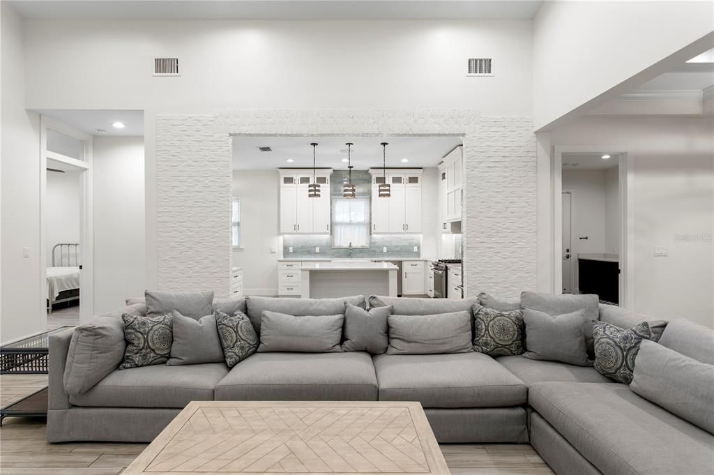 En Venta: $2,395,000 (4 camas, 4 baños, 3102 Pies cuadrados)