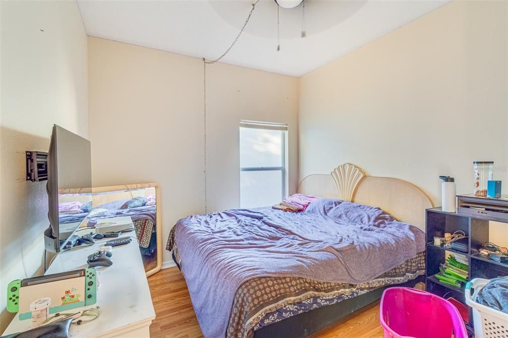 For Rent: $2,400 (3 beds, 2 baths, 1841 Square Feet)