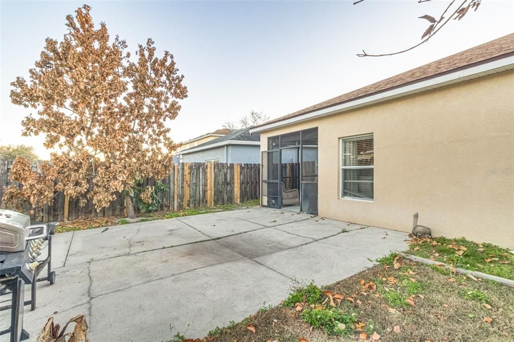 For Rent: $2,400 (3 beds, 2 baths, 1841 Square Feet)