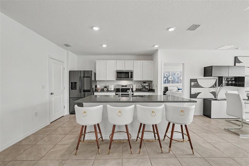 For Sale: $395,000 (3 beds, 2 baths, 1672 Square Feet)