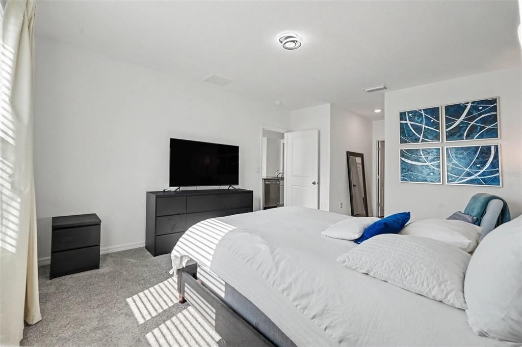 For Sale: $395,000 (3 beds, 2 baths, 1672 Square Feet)