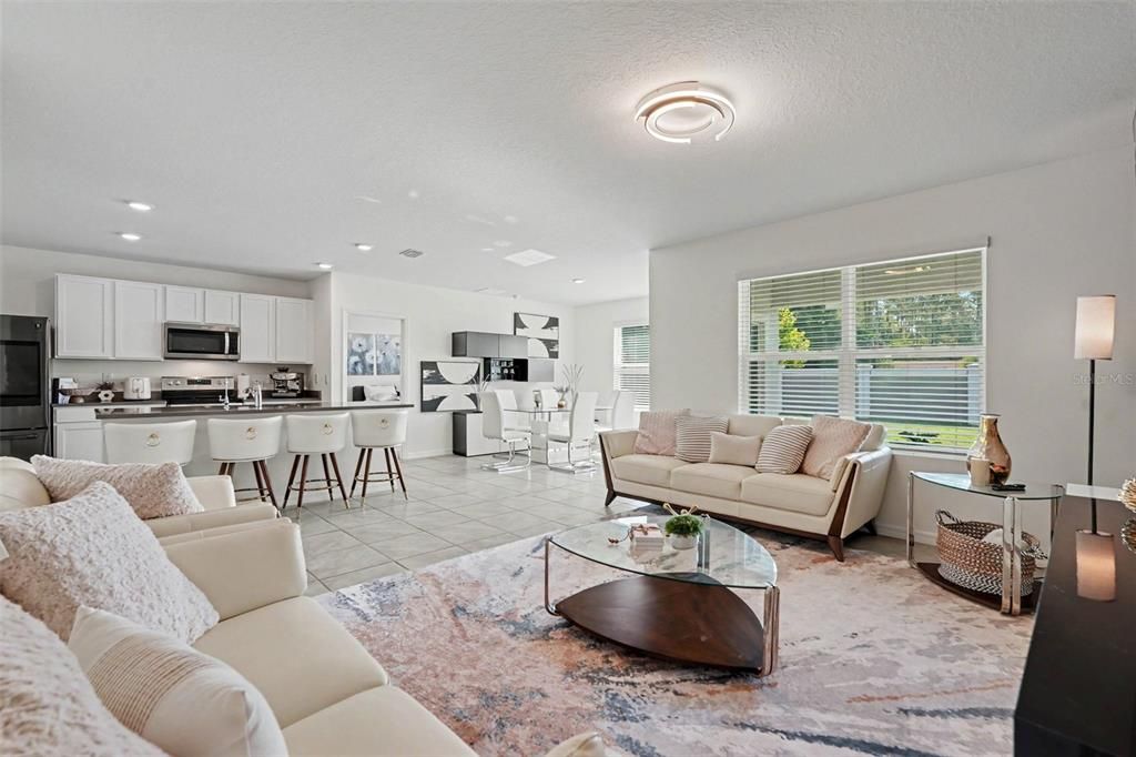 For Sale: $395,000 (3 beds, 2 baths, 1672 Square Feet)