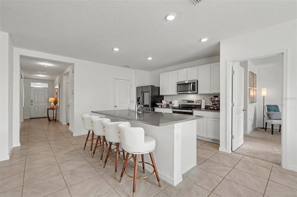 For Sale: $395,000 (3 beds, 2 baths, 1672 Square Feet)