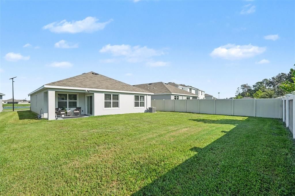 For Sale: $395,000 (3 beds, 2 baths, 1672 Square Feet)