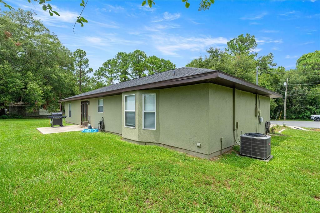 For Sale: $235,000 (3 beds, 2 baths, 1305 Square Feet)