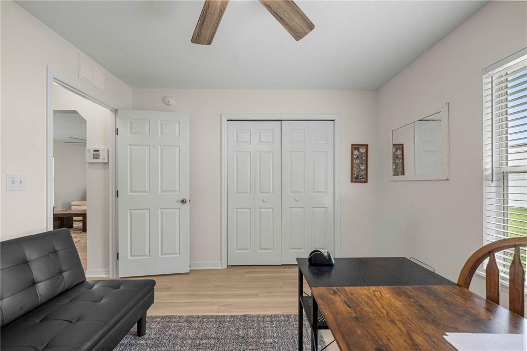 For Sale: $235,000 (3 beds, 2 baths, 1305 Square Feet)