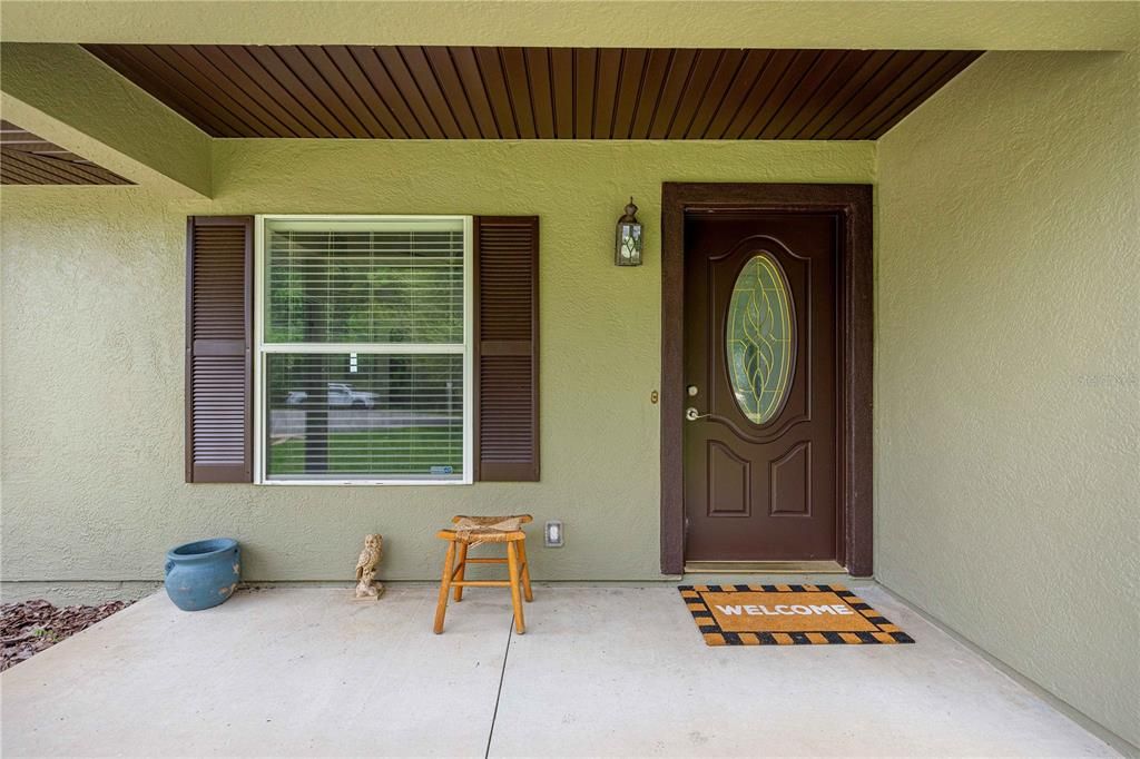 For Sale: $235,000 (3 beds, 2 baths, 1305 Square Feet)