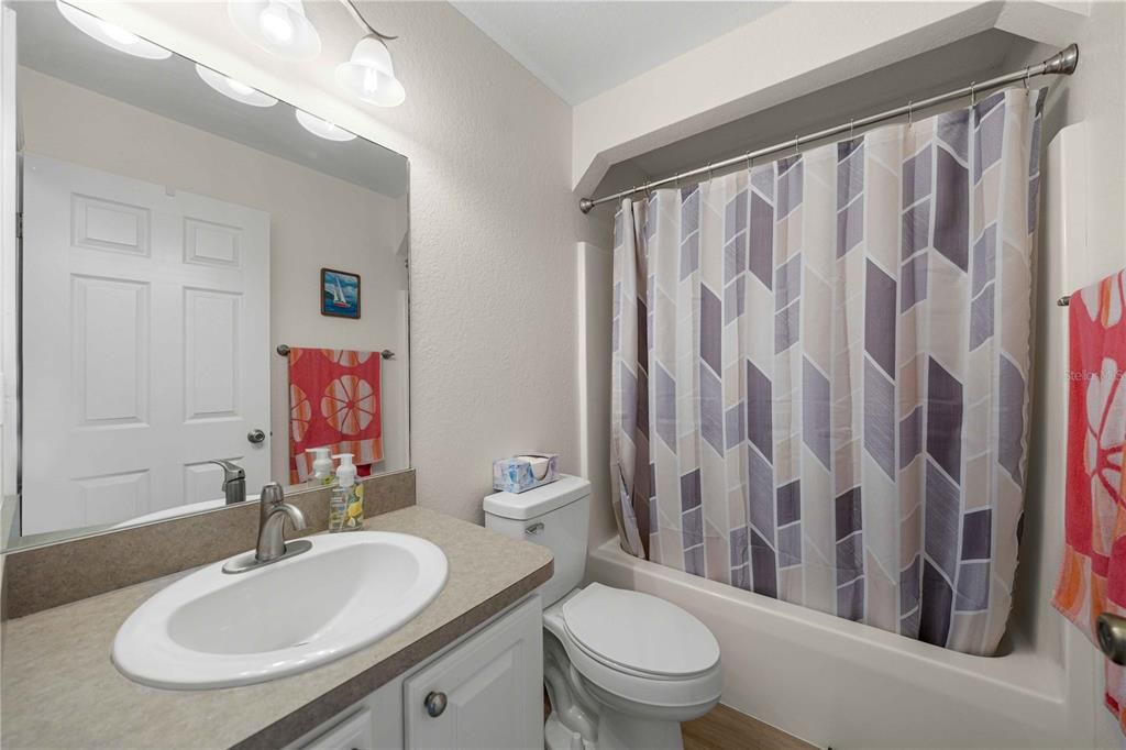 For Sale: $235,000 (3 beds, 2 baths, 1305 Square Feet)