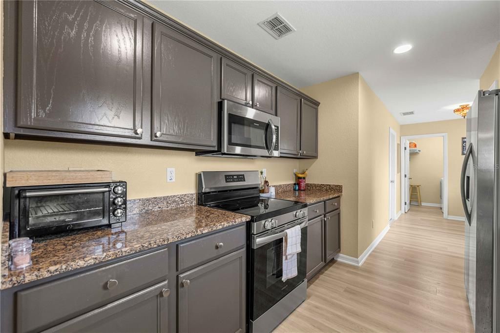 For Sale: $235,000 (3 beds, 2 baths, 1305 Square Feet)