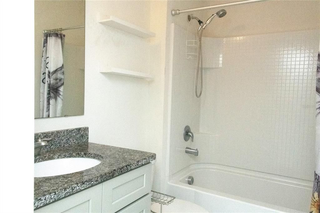 For Rent: $2,900 (5 beds, 3 baths, 2626 Square Feet)