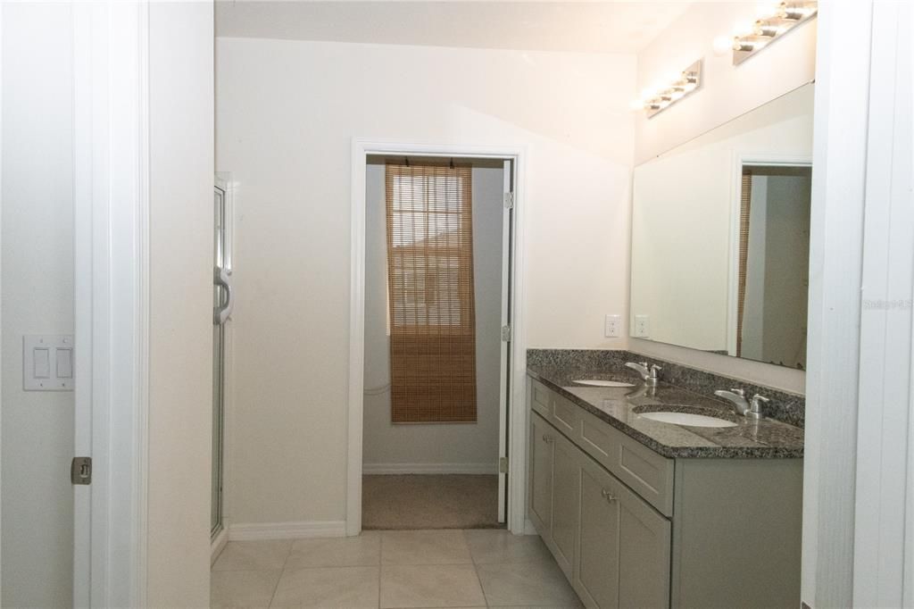 For Rent: $2,900 (5 beds, 3 baths, 2626 Square Feet)