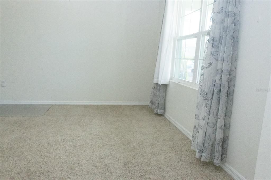 For Rent: $2,900 (5 beds, 3 baths, 2626 Square Feet)