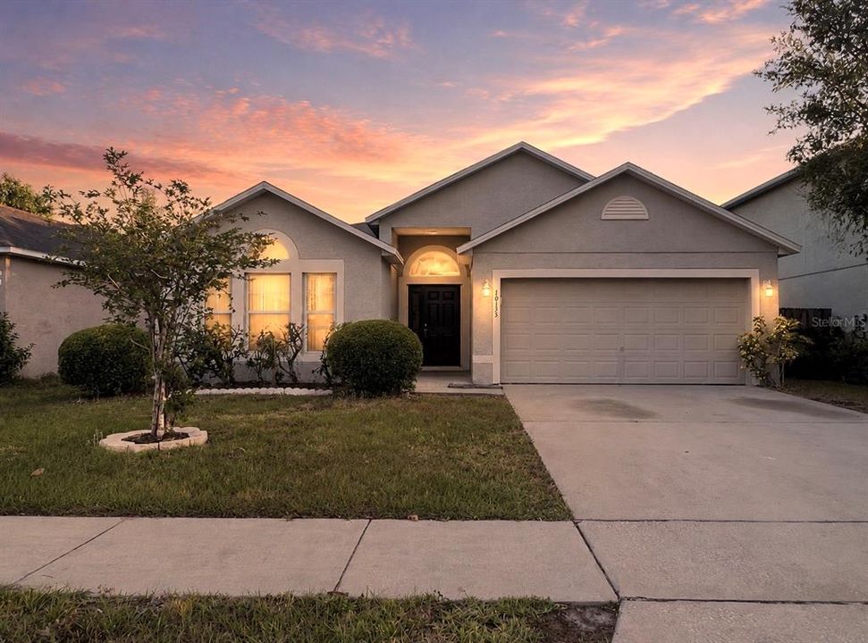 Vendido Recientemente: $399,000 (4 camas, 2 baños, 1878 Pies cuadrados)