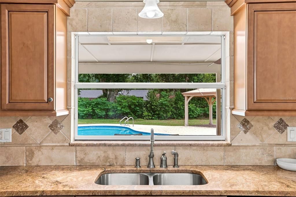 En Venta: $765,000 (4 camas, 3 baños, 2673 Pies cuadrados)