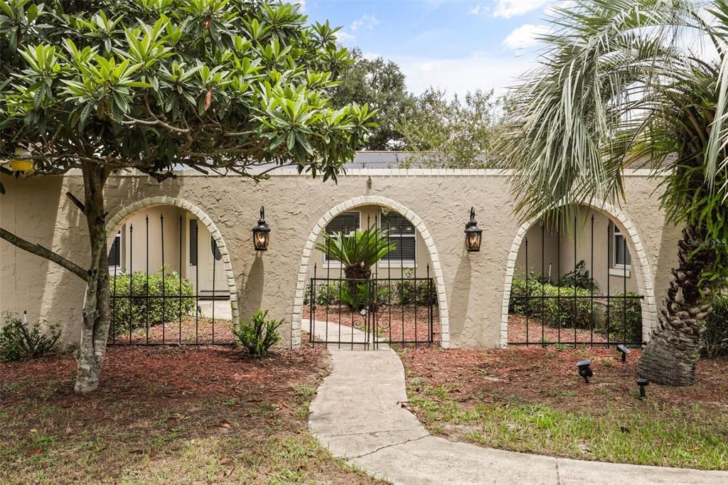 En Venta: $765,000 (4 camas, 3 baños, 2673 Pies cuadrados)
