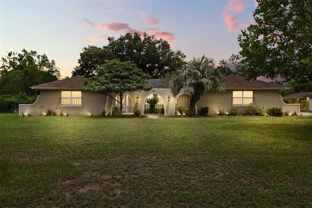 En Venta: $765,000 (4 camas, 3 baños, 2673 Pies cuadrados)