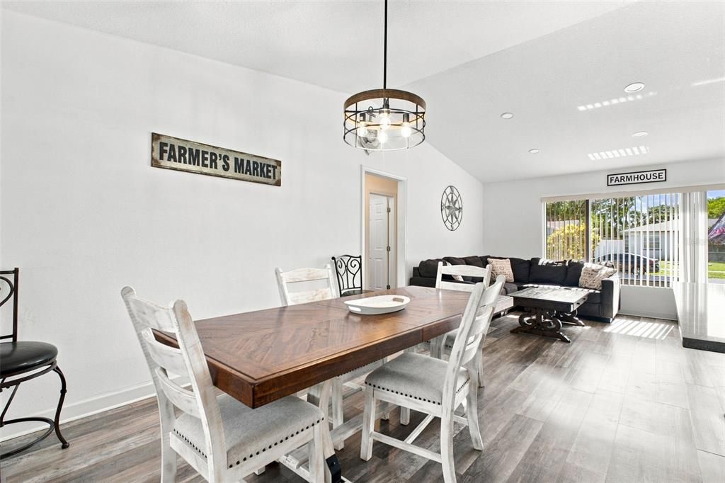 For Sale: $494,500 (3 beds, 2 baths, 1607 Square Feet)