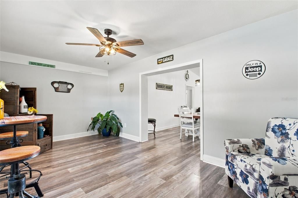 For Sale: $494,500 (3 beds, 2 baths, 1607 Square Feet)