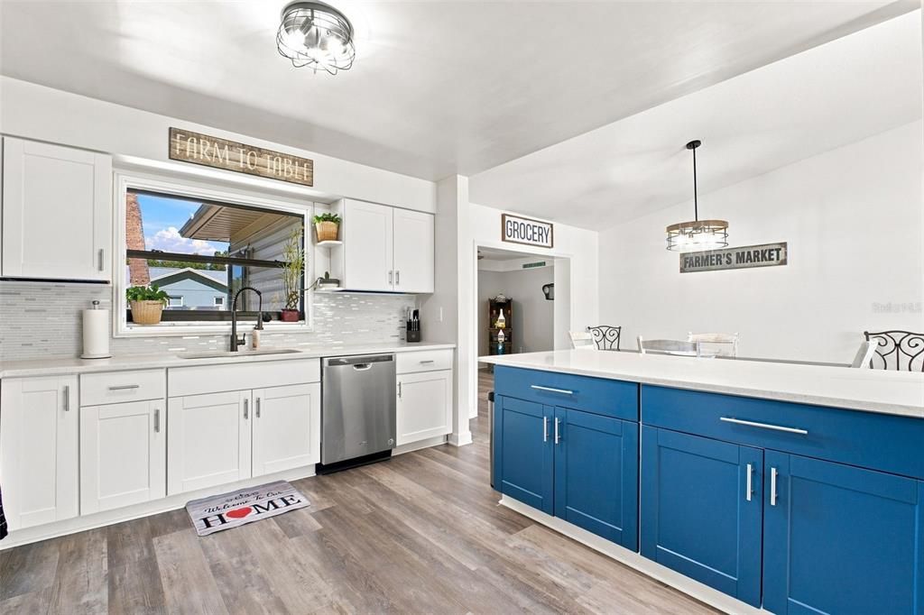 For Sale: $494,500 (3 beds, 2 baths, 1607 Square Feet)