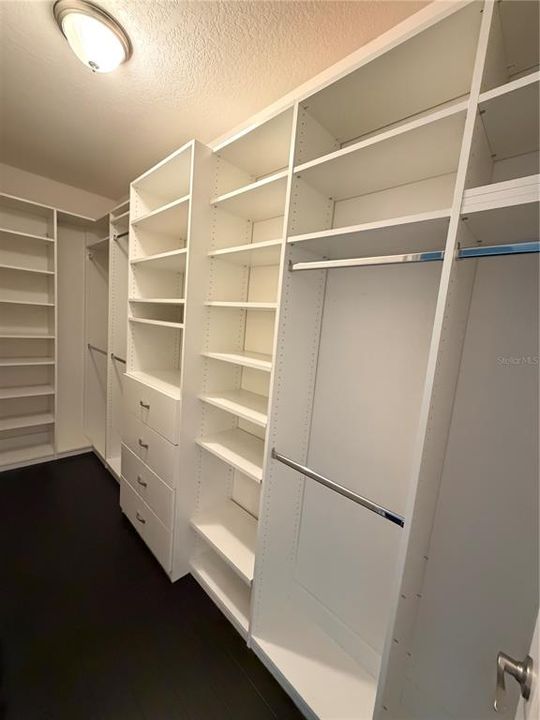 For Rent: $2,700 (3 beds, 3 baths, 1964 Square Feet)
