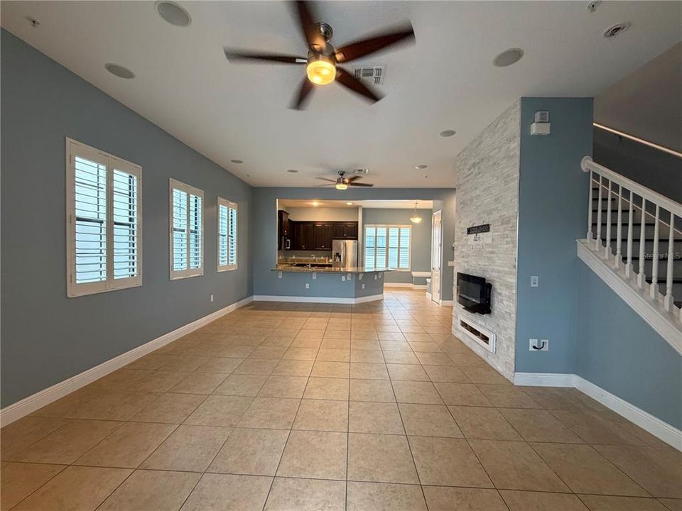 For Rent: $2,700 (3 beds, 3 baths, 1964 Square Feet)
