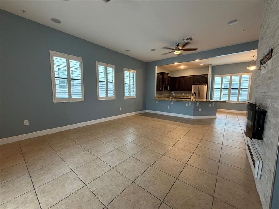 For Rent: $2,700 (3 beds, 3 baths, 1964 Square Feet)