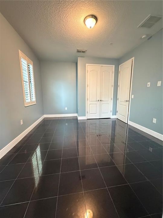 For Rent: $2,700 (3 beds, 3 baths, 1964 Square Feet)