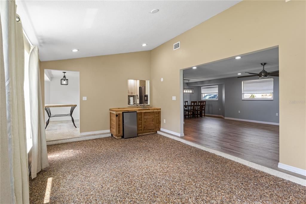 For Sale: $439,500 (3 beds, 2 baths, 1695 Square Feet)