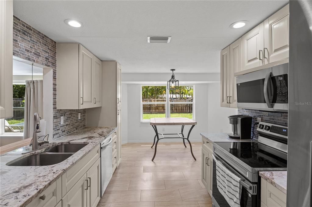 For Sale: $439,500 (3 beds, 2 baths, 1695 Square Feet)