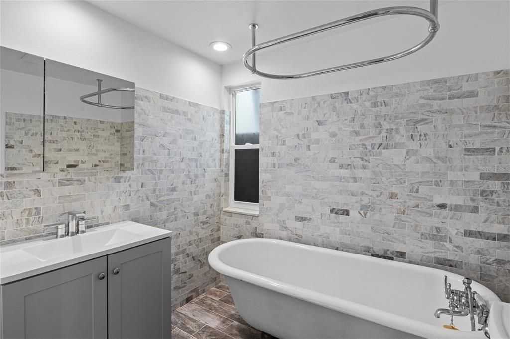 For Sale: $439,500 (3 beds, 2 baths, 1695 Square Feet)