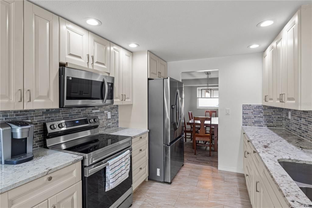 For Sale: $439,500 (3 beds, 2 baths, 1695 Square Feet)