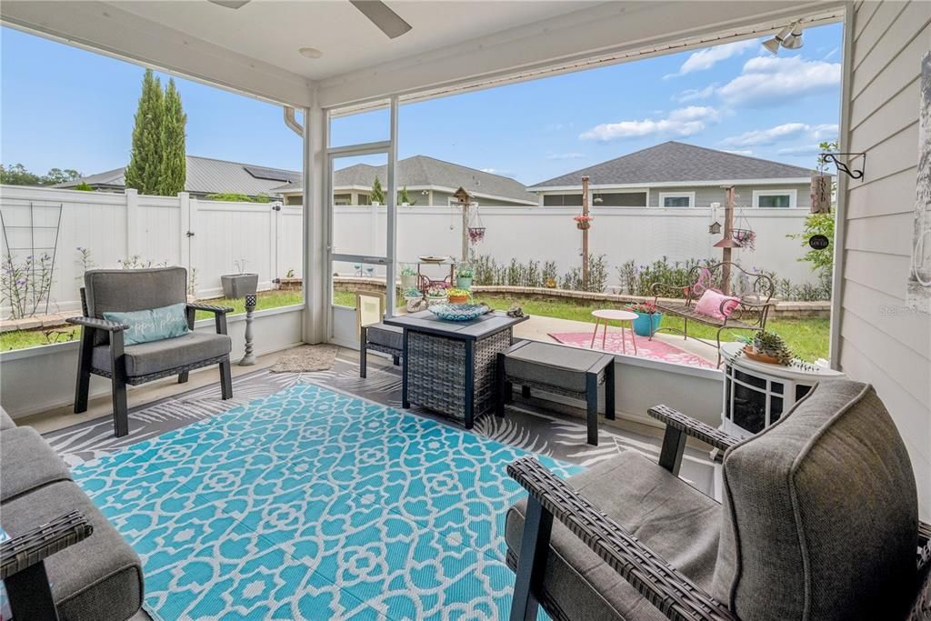 For Sale: $285,000 (2 beds, 2 baths, 1301 Square Feet)