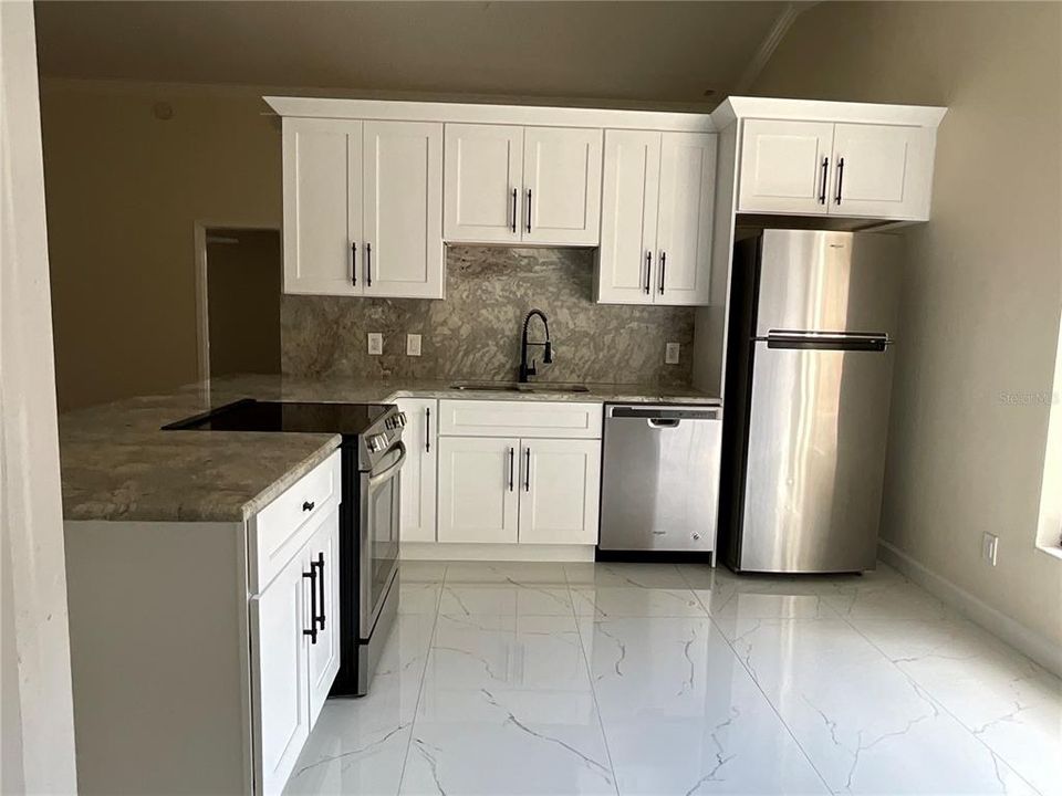 For Sale: $349,900 (3 beds, 2 baths, 1322 Square Feet)