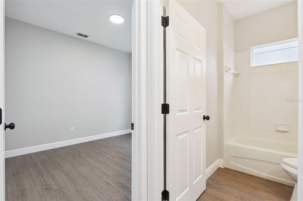 For Rent: $2,800 (4 beds, 2 baths, 1825 Square Feet)