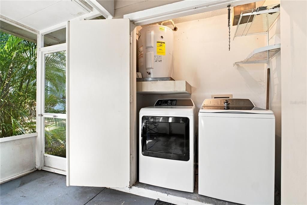 Active With Contract: $250,000 (2 beds, 2 baths, 1129 Square Feet)