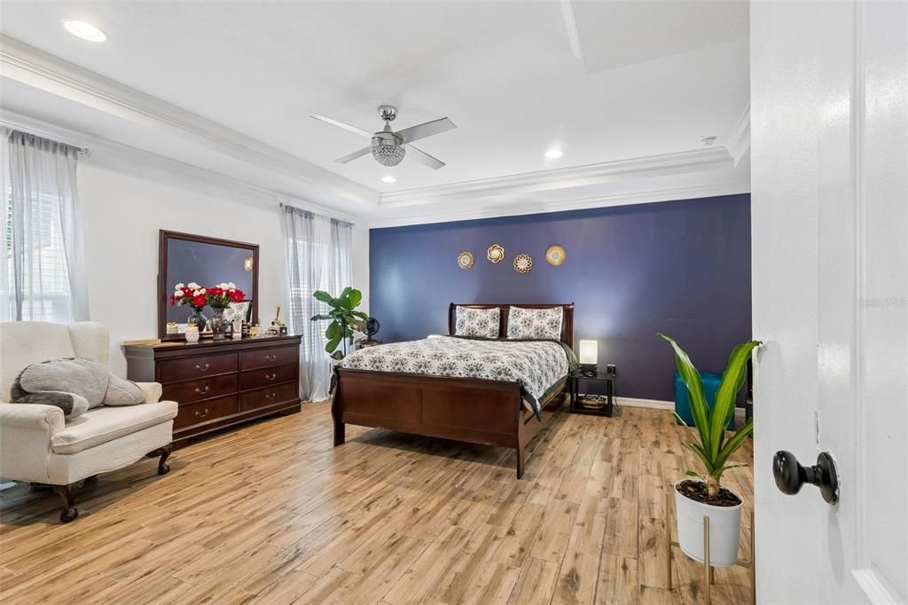 En Renta: $2,300 (4 camas, 3 baños, 2574 Pies cuadrados)