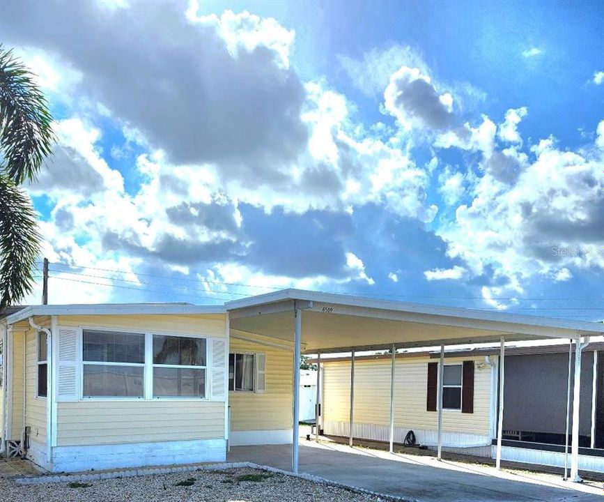 For Sale: $125,000 (2 beds, 2 baths, 864 Square Feet)