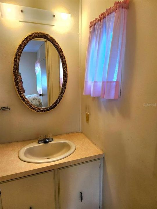 For Sale: $125,000 (2 beds, 2 baths, 864 Square Feet)