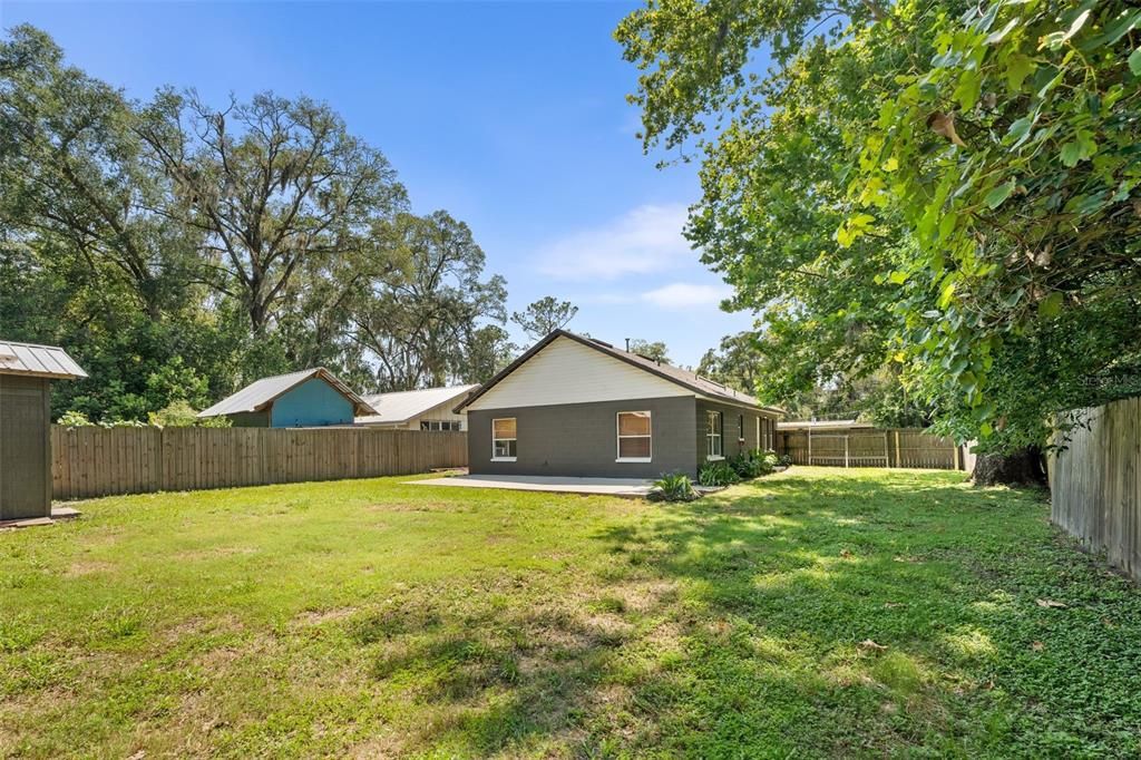 For Sale: $265,000 (3 beds, 2 baths, 1220 Square Feet)