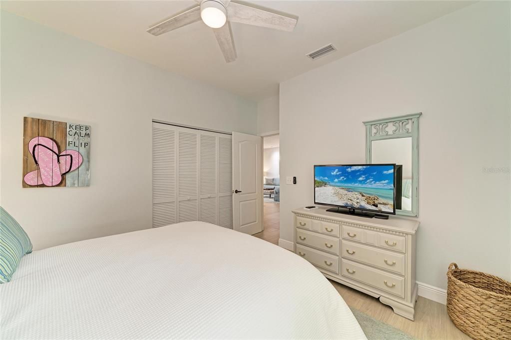 For Rent: $4,400 (3 beds, 2 baths, 1647 Square Feet)