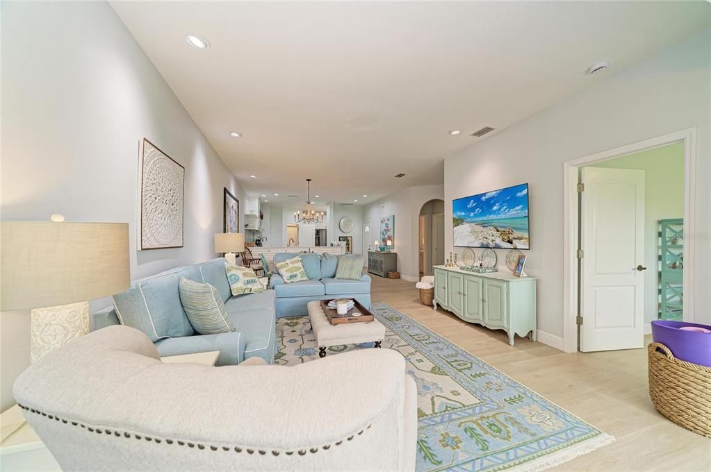 For Rent: $4,400 (3 beds, 2 baths, 1647 Square Feet)